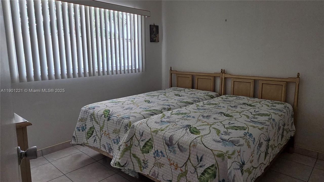 2nd Bedroom