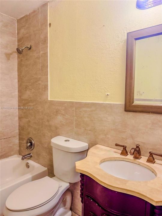 For Sale: $330,000 (3 beds, 2 baths, 1650 Square Feet)