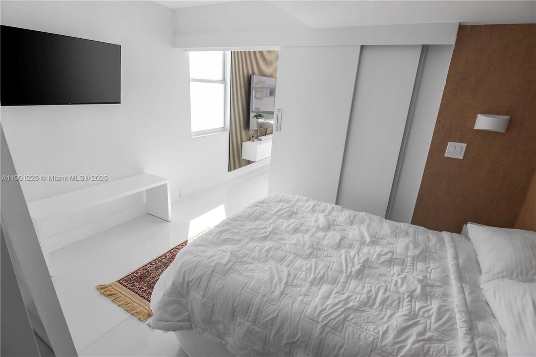 For Sale: $679,000 (2 beds, 2 baths, 1271 Square Feet)