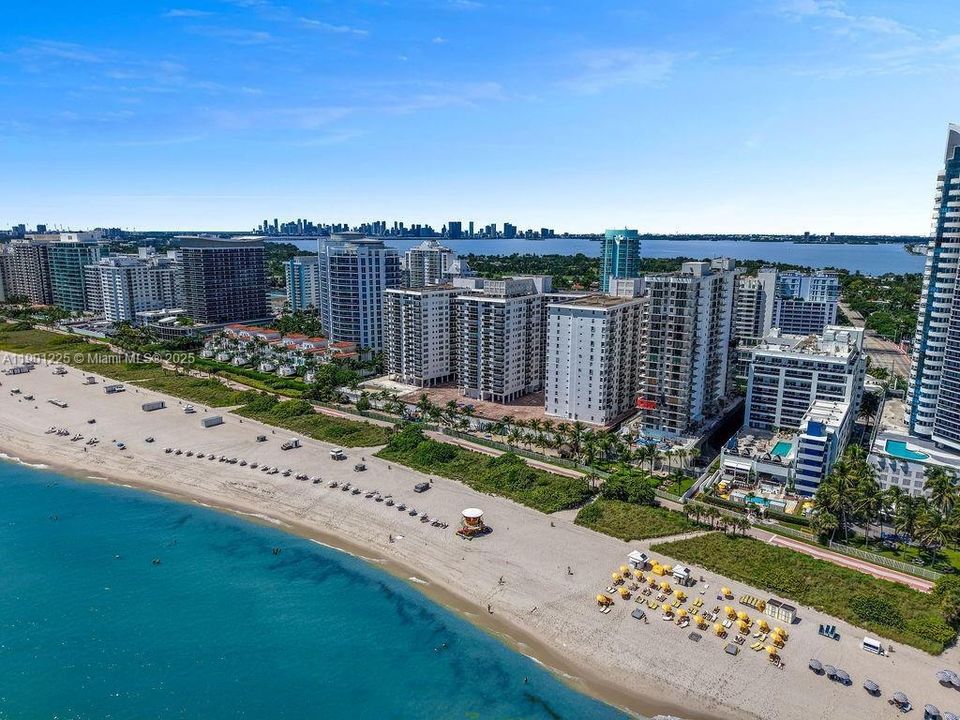 For Sale: $679,000 (2 beds, 2 baths, 1271 Square Feet)