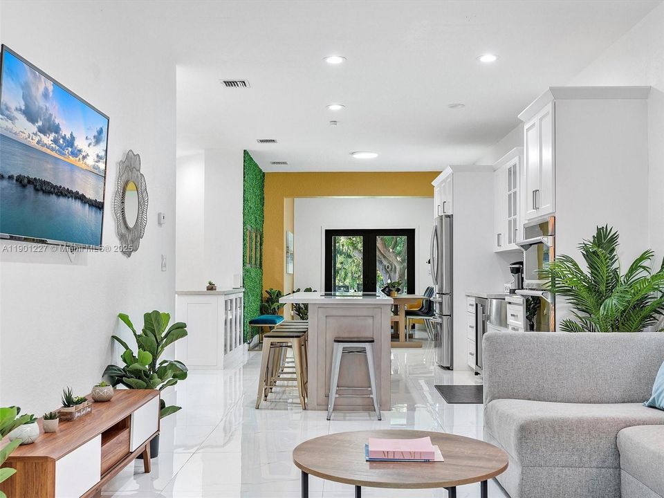 На продажу: $1,099,000 (3 спален, 2 ванн, 1476 Квадратных фут)