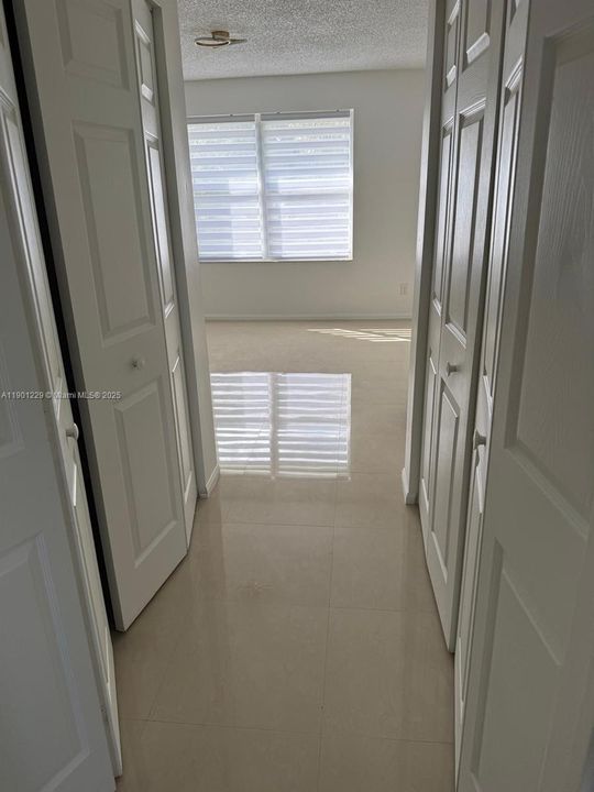 В аренду: $3,800 (3 спален, 2 ванн, 1660 Квадратных фут)