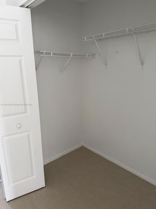 В аренду: $3,800 (3 спален, 2 ванн, 1660 Квадратных фут)