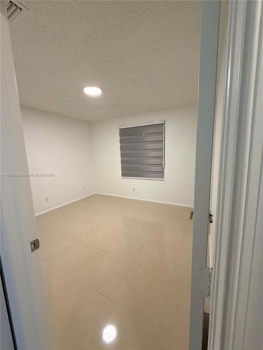 В аренду: $3,800 (3 спален, 2 ванн, 1660 Квадратных фут)