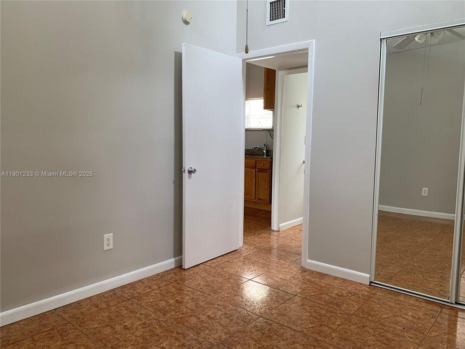 Recently Rented: $1,950 (1 beds, 1 baths, 0 Square Feet)