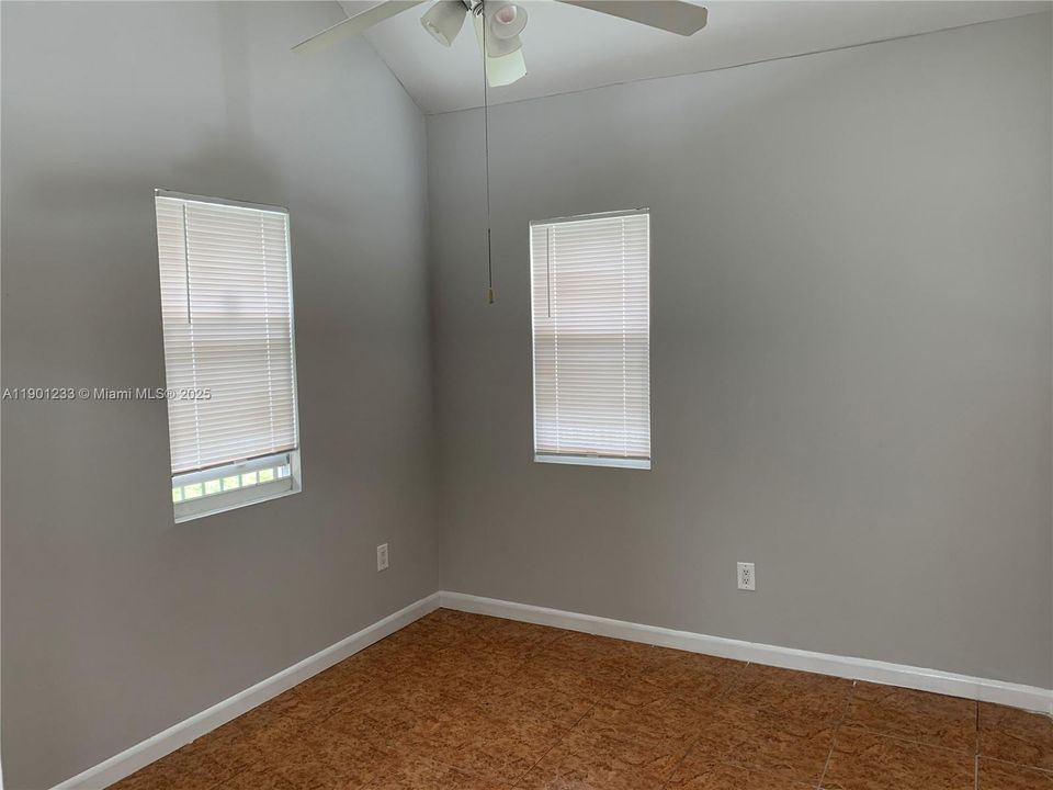 Recently Rented: $1,950 (1 beds, 1 baths, 0 Square Feet)