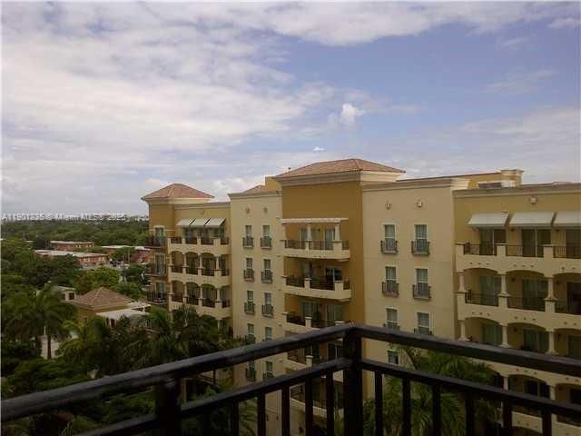 For Rent: $3,300 (2 beds, 2 baths, 1188 Square Feet)