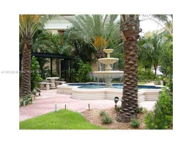 For Rent: $3,300 (2 beds, 2 baths, 1188 Square Feet)