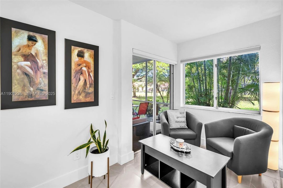 For Sale: $385,000 (2 beds, 2 baths, 1271 Square Feet)