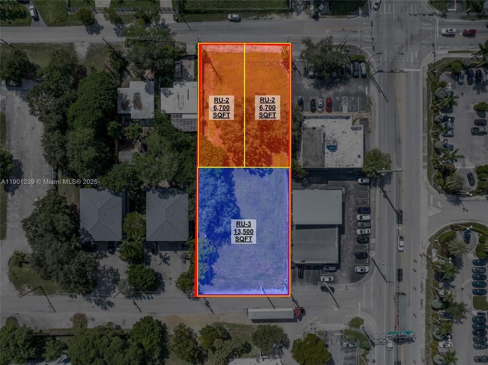 На продажу: $945,000 (0.62 acres)