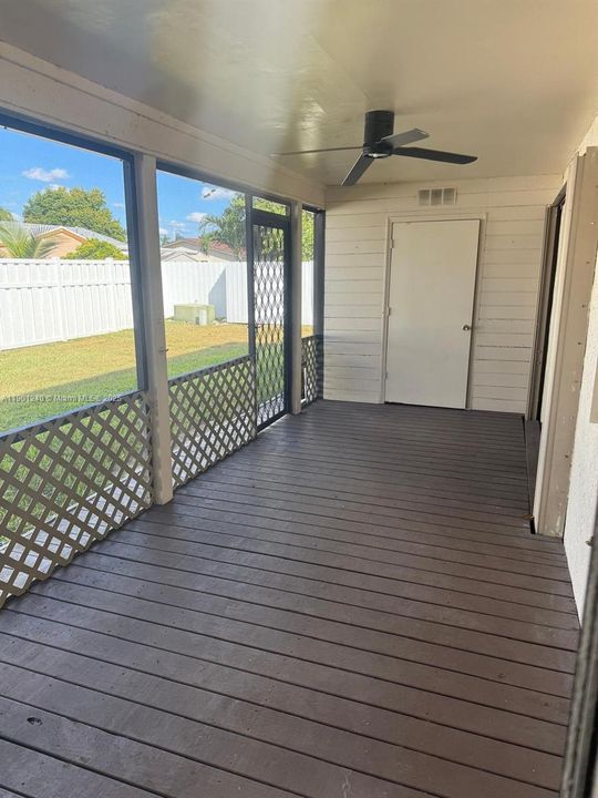 For Rent: $3,600 (3 beds, 2 baths, 1638 Square Feet)