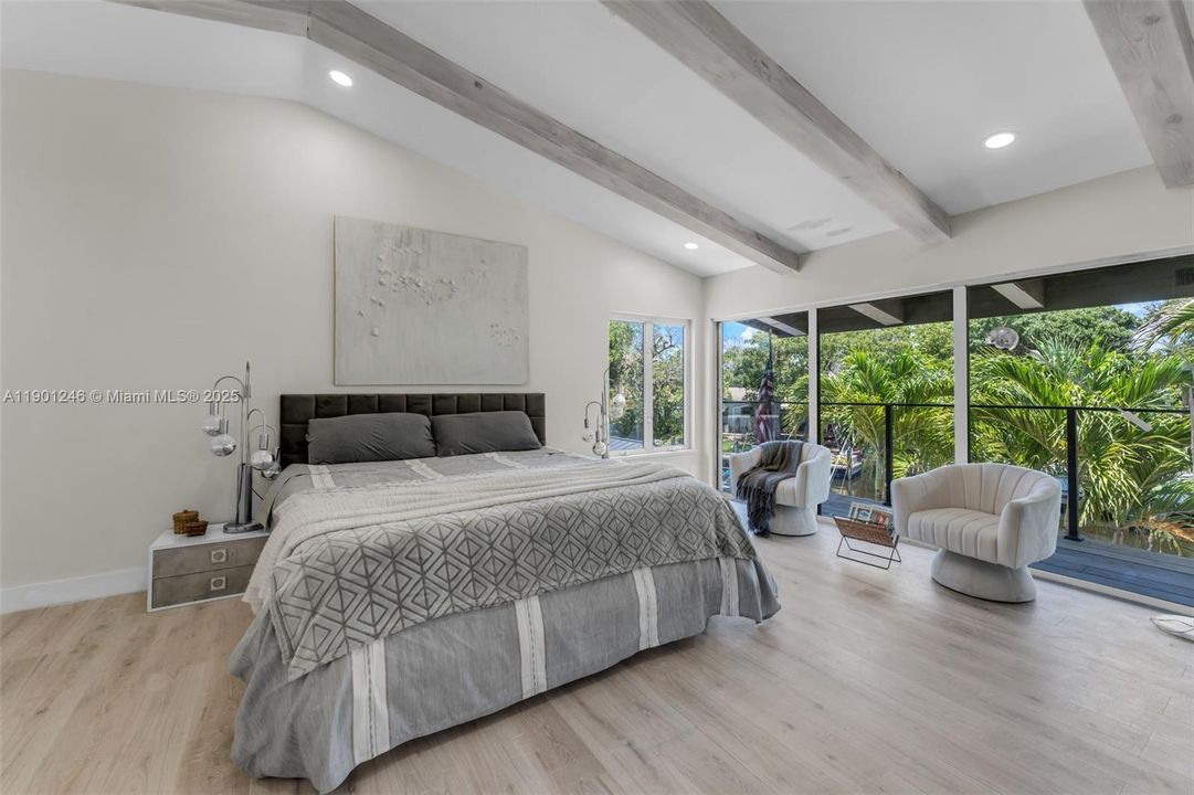 Recently Rented: $6,500 (3 beds, 2 baths, 2000 Square Feet)