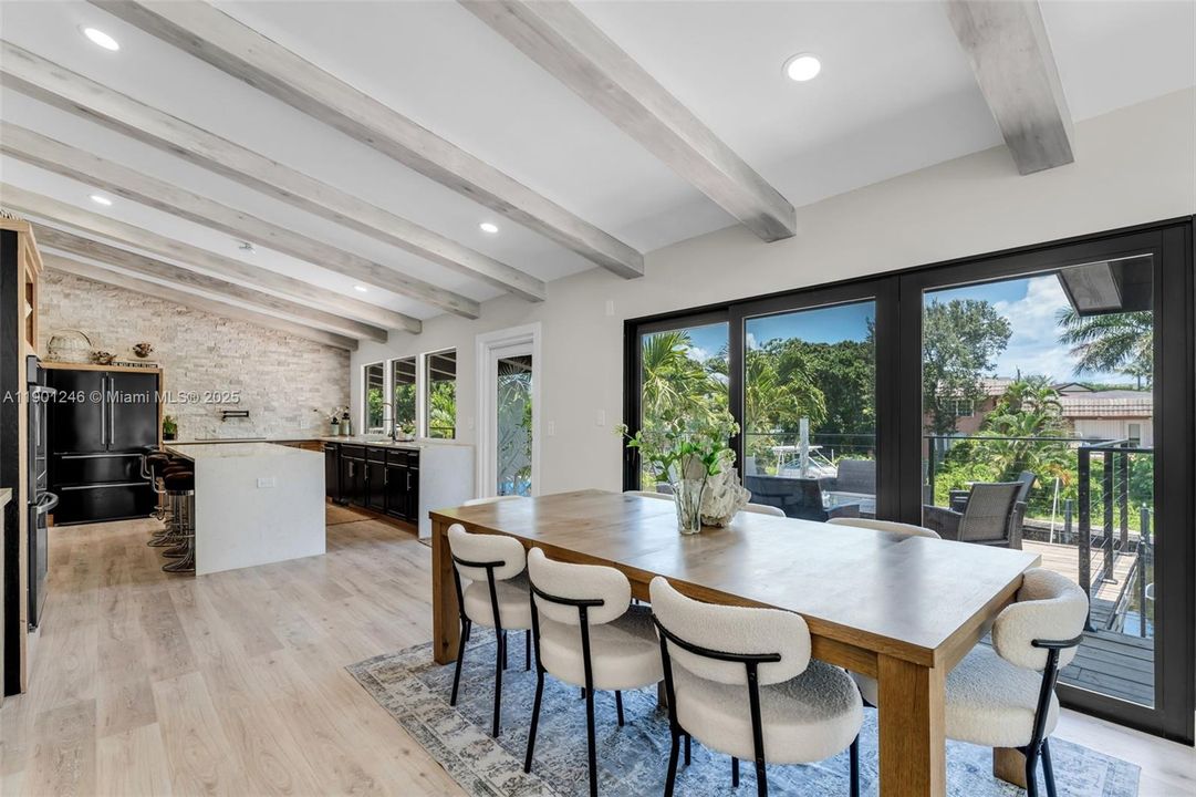 Recently Rented: $6,500 (3 beds, 2 baths, 2000 Square Feet)