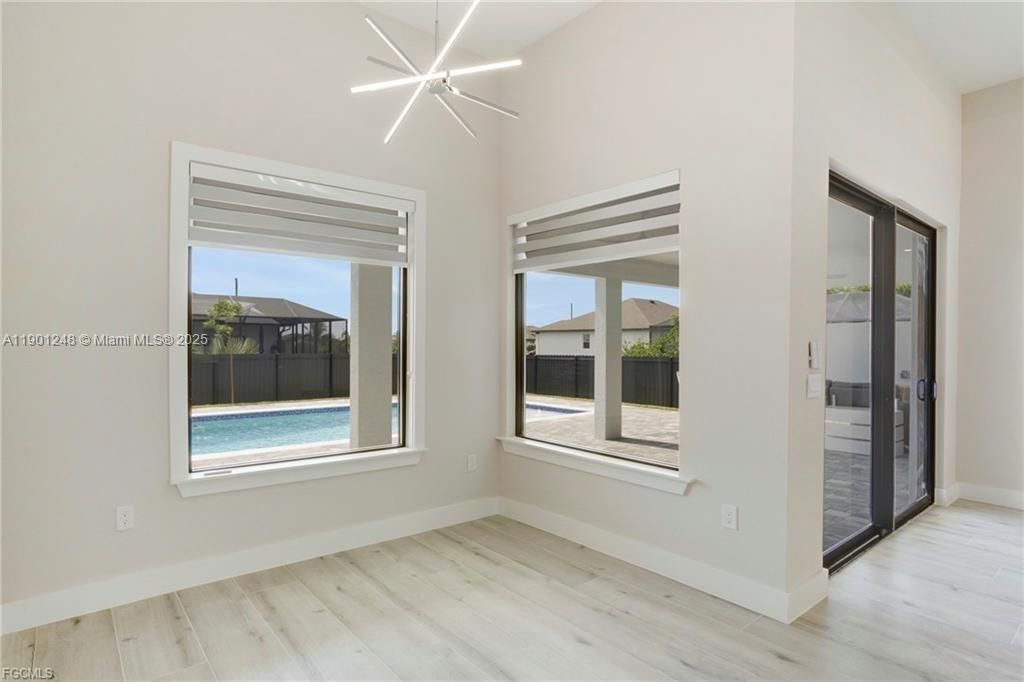 For Sale: $520,000 (3 beds, 2 baths, 1824 Square Feet)