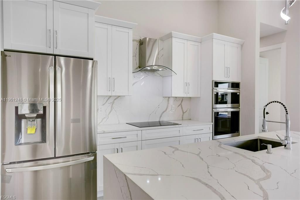 For Sale: $520,000 (3 beds, 2 baths, 1824 Square Feet)