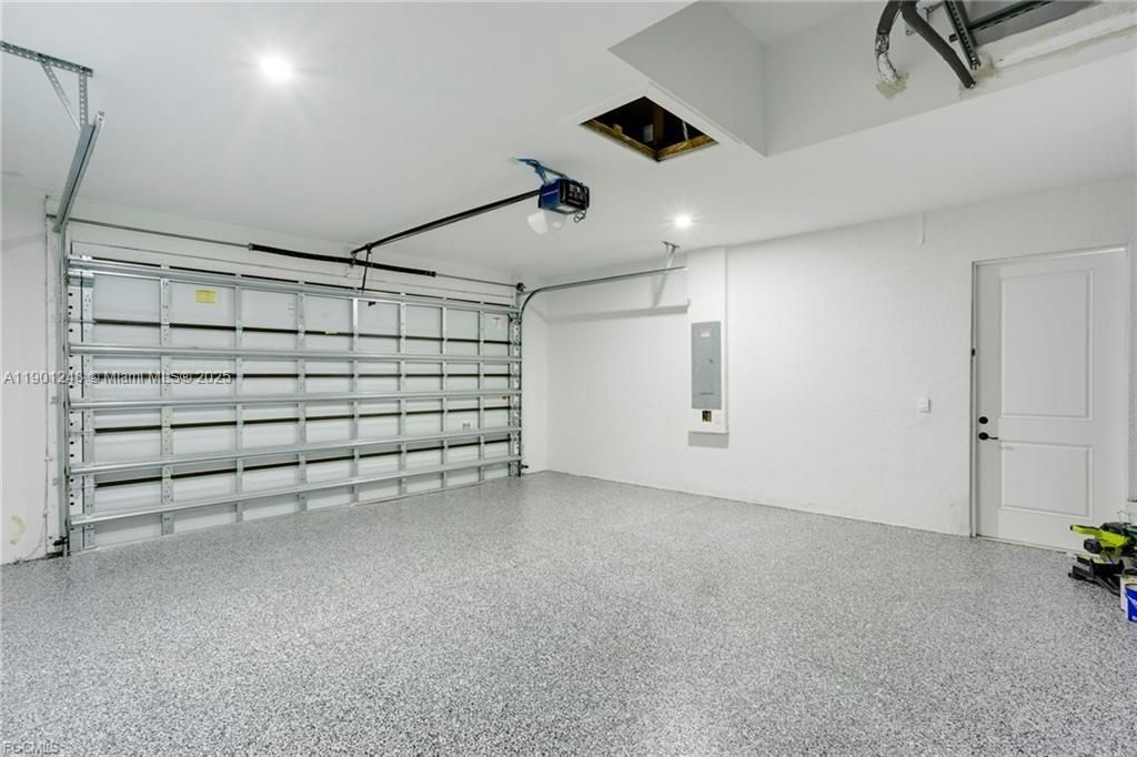 For Sale: $520,000 (3 beds, 2 baths, 1824 Square Feet)