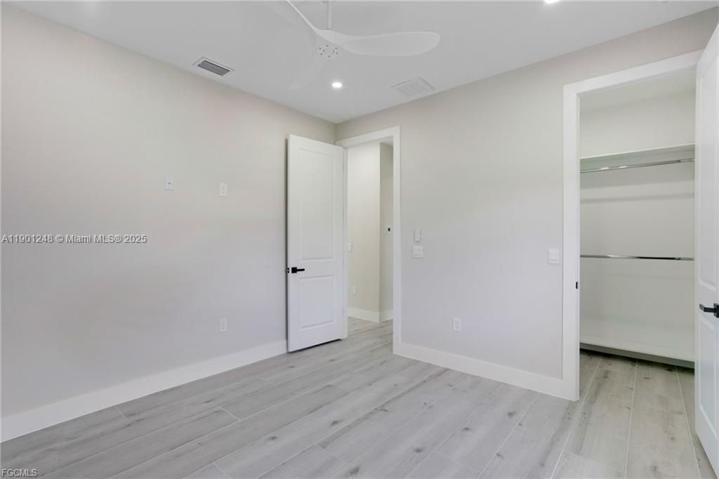 For Sale: $520,000 (3 beds, 2 baths, 1824 Square Feet)