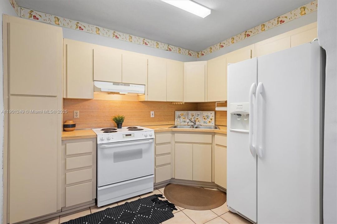 Recently Sold: $528,000 (2 beds, 1 baths, 1156 Square Feet)