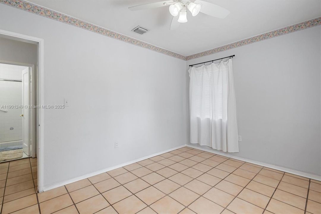 Recently Sold: $528,000 (2 beds, 1 baths, 1156 Square Feet)