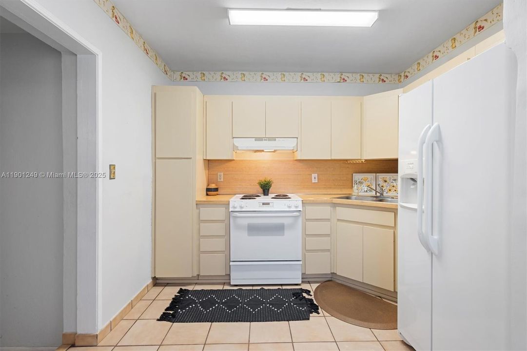 Recently Sold: $528,000 (2 beds, 1 baths, 1156 Square Feet)