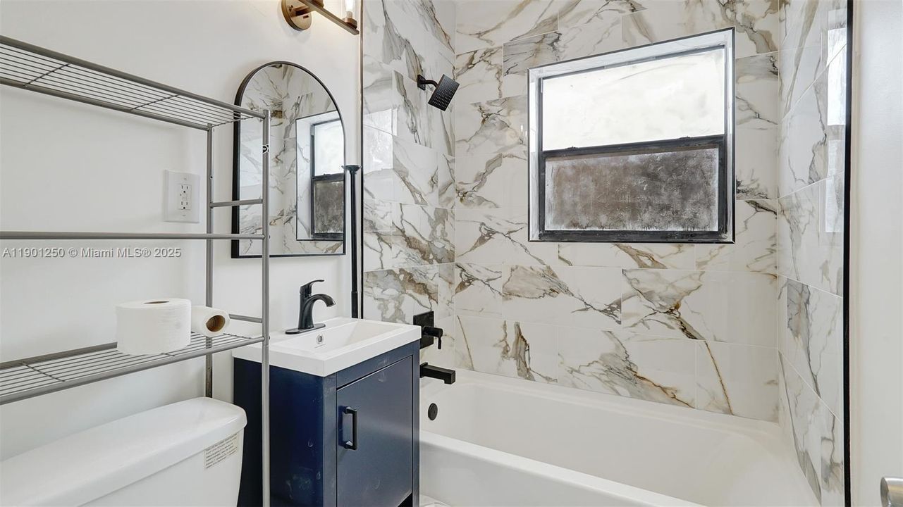 В аренду: $2,700 (2 спален, 1 ванн, 1000 Квадратных фут)