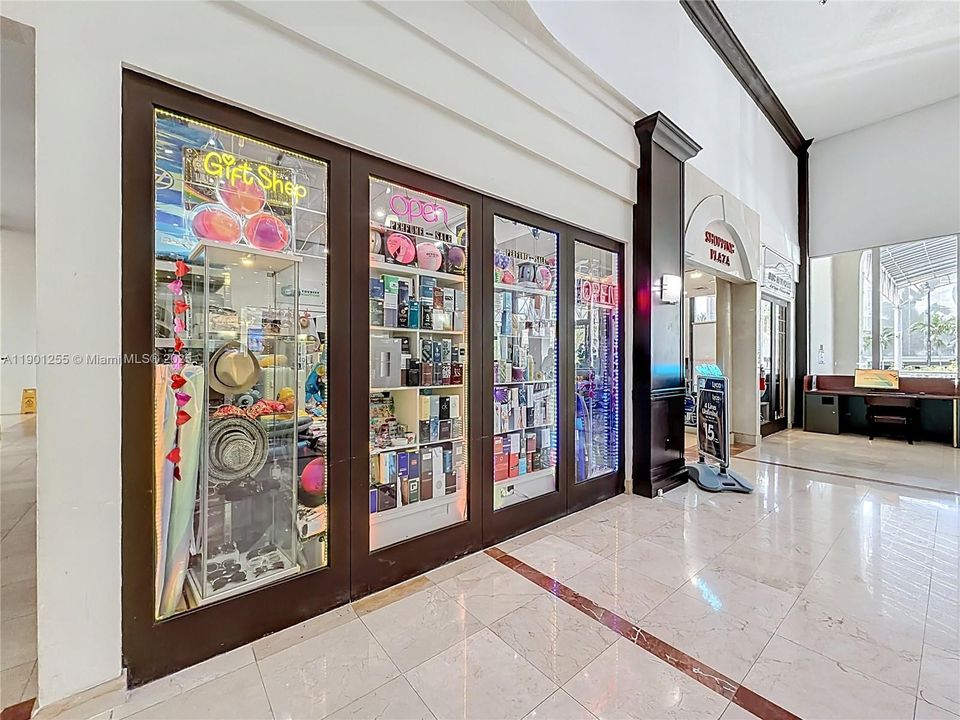 En Venta: $107,500 (0 camas, 1 baños, 360 Pies cuadrados)