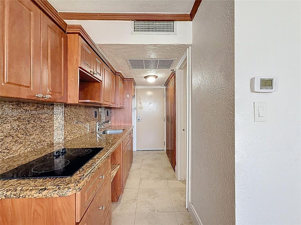 En Venta: $107,500 (0 camas, 1 baños, 360 Pies cuadrados)