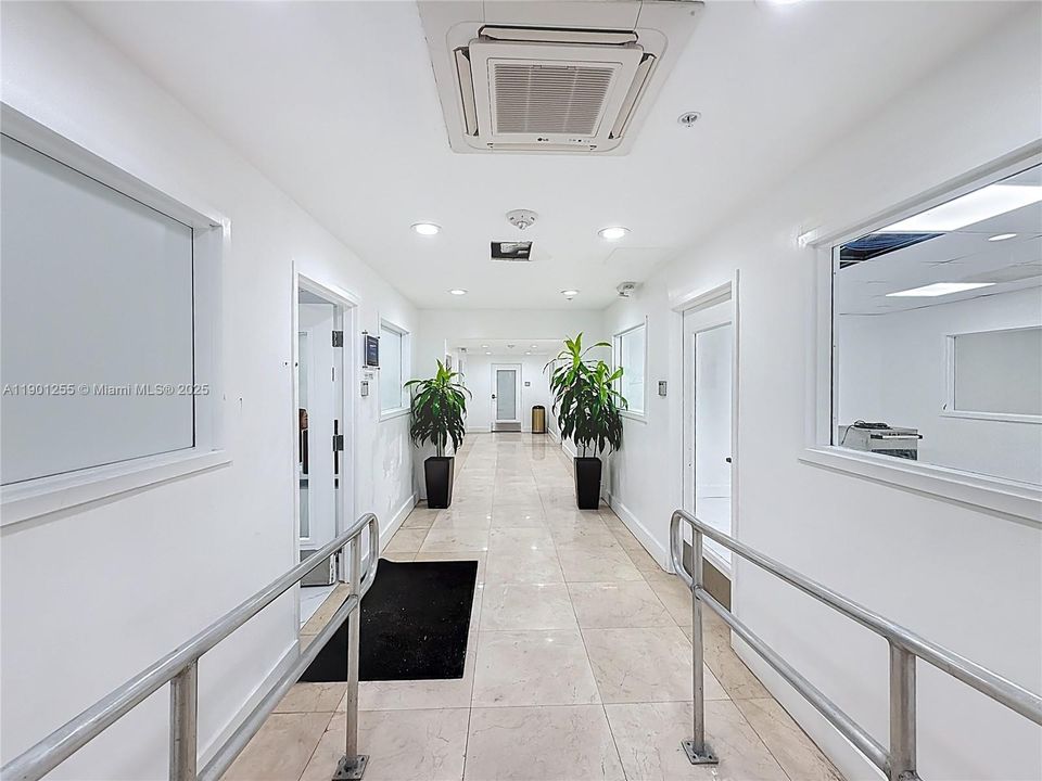 En Venta: $107,500 (0 camas, 1 baños, 360 Pies cuadrados)