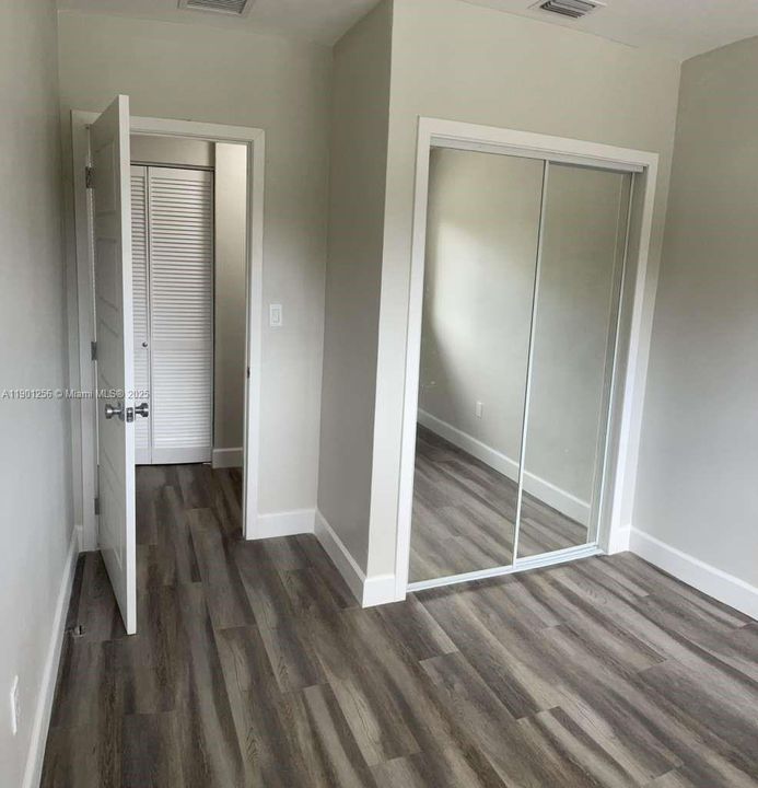 For Rent: $2,600 (3 beds, 2 baths, 800 Square Feet)