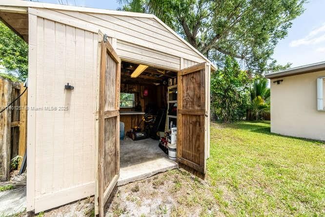 For Rent: $3,500 (3 beds, 2 baths, 1456 Square Feet)