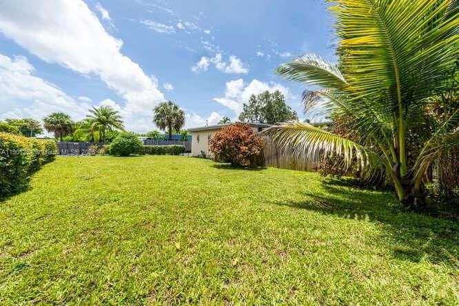 For Rent: $3,500 (3 beds, 2 baths, 1456 Square Feet)