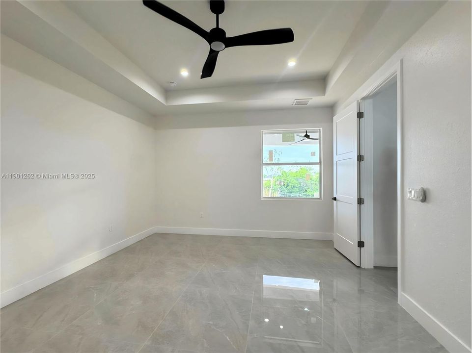 待售: $459,999 (4 贝兹, 3 浴室, 1905 平方英尺)