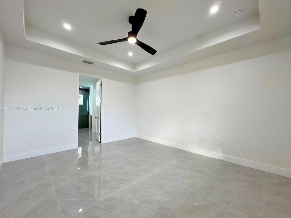 待售: $459,999 (4 贝兹, 3 浴室, 1905 平方英尺)