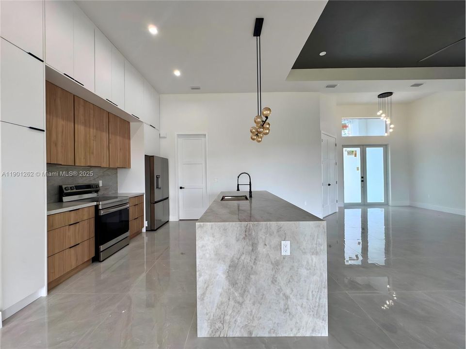 待售: $459,999 (4 贝兹, 3 浴室, 1905 平方英尺)