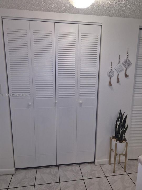 For Rent: $2,950 (1 beds, 1 baths, 676 Square Feet)