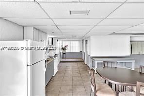 For Rent: $2,950 (1 beds, 1 baths, 676 Square Feet)