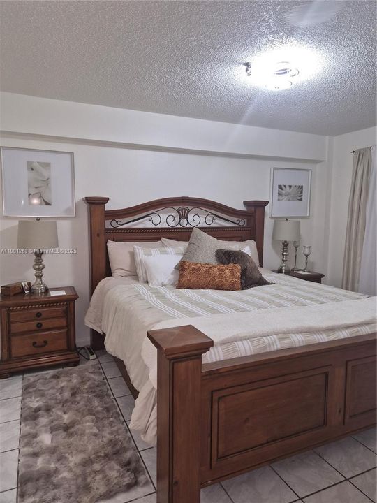 For Rent: $2,950 (1 beds, 1 baths, 676 Square Feet)