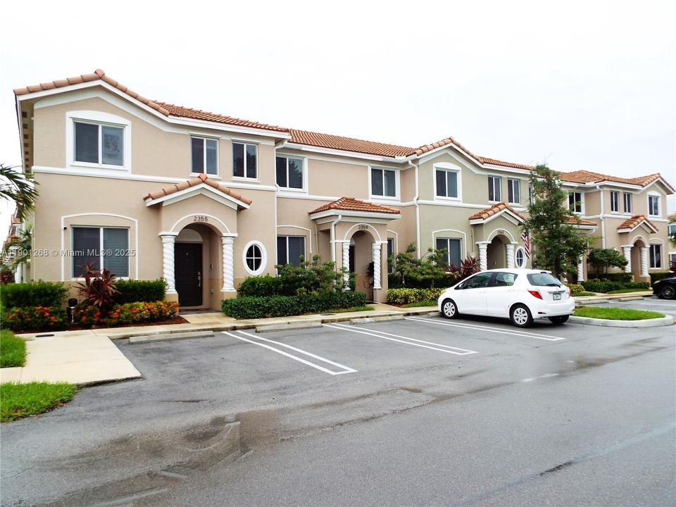 For Sale: $350,000 (4 beds, 3 baths, 1374 Square Feet)