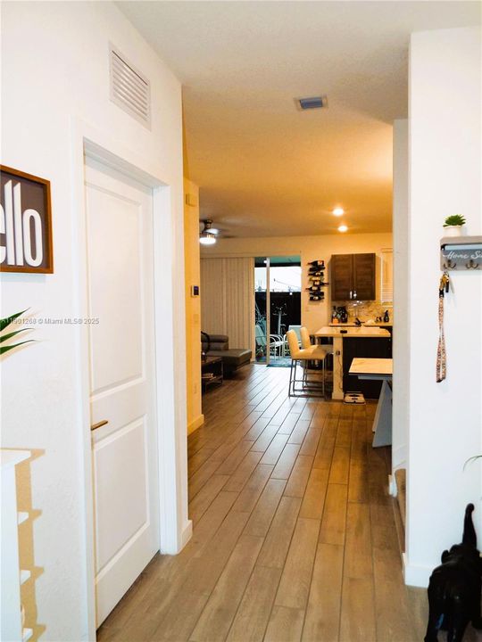 For Sale: $350,000 (4 beds, 3 baths, 1374 Square Feet)