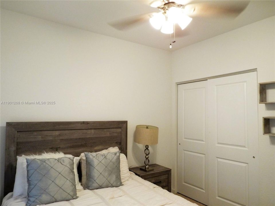 For Sale: $350,000 (4 beds, 3 baths, 1374 Square Feet)