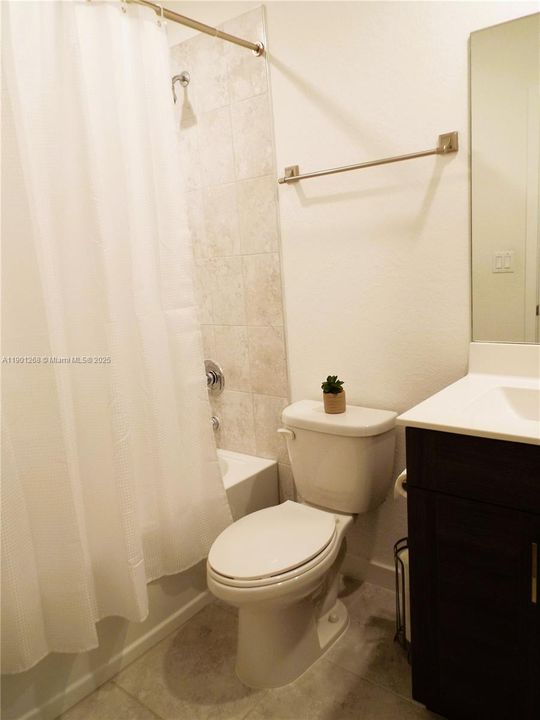 For Sale: $350,000 (4 beds, 3 baths, 1374 Square Feet)