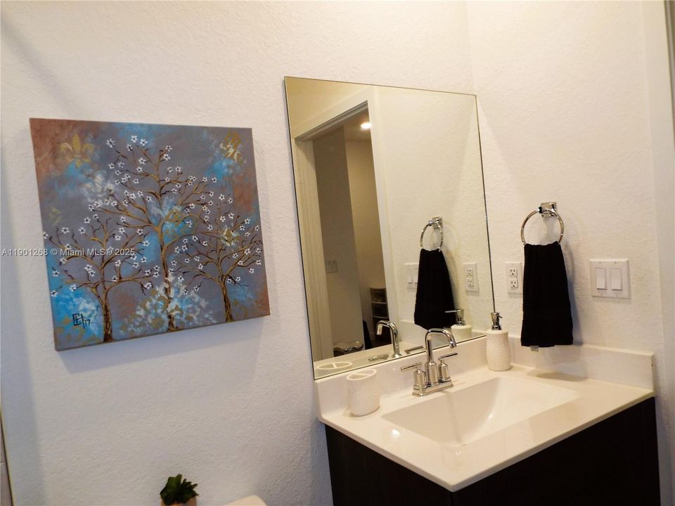 For Sale: $350,000 (4 beds, 3 baths, 1374 Square Feet)