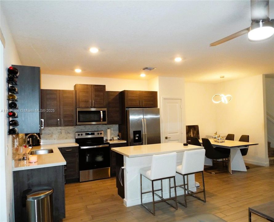 For Sale: $350,000 (4 beds, 3 baths, 1374 Square Feet)