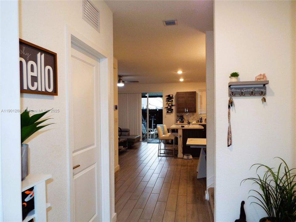 For Sale: $350,000 (4 beds, 3 baths, 1374 Square Feet)