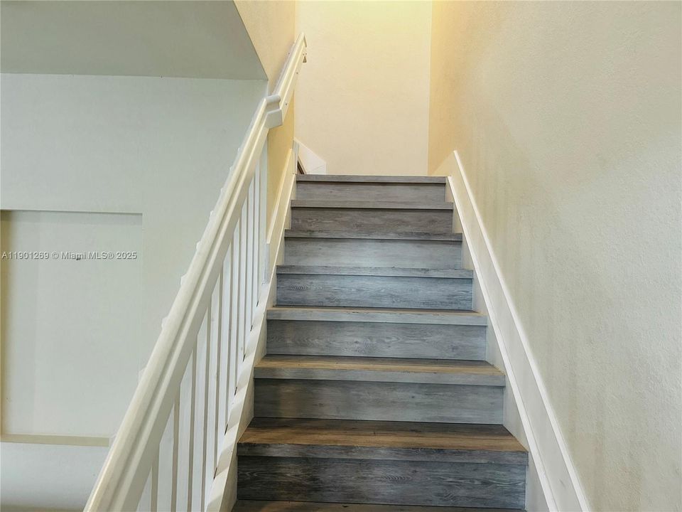 Недавно арендовано: $3,100 (3 спален, 2 ванн, 1740 Квадратных фут)