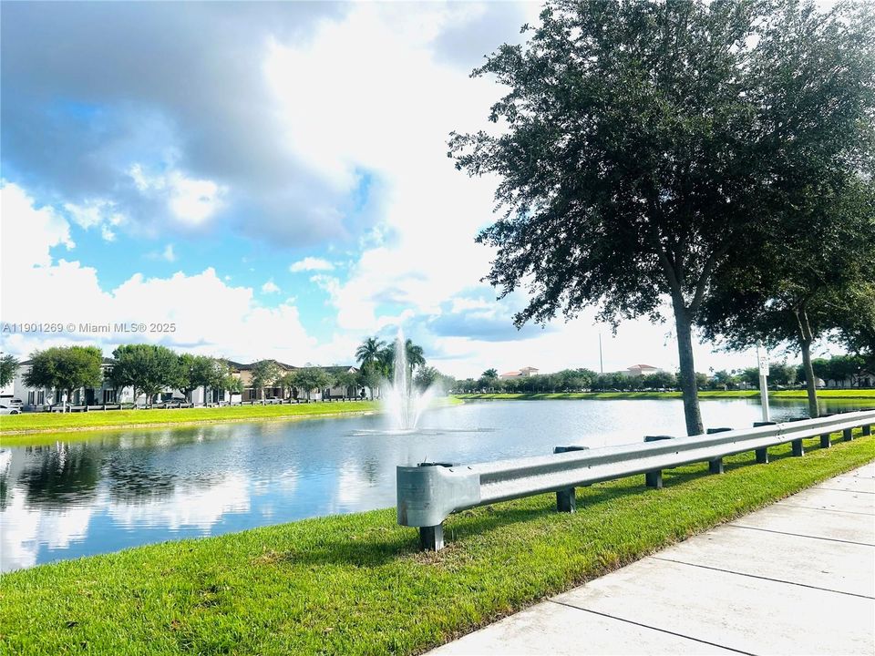 Недавно арендовано: $3,100 (3 спален, 2 ванн, 1740 Квадратных фут)