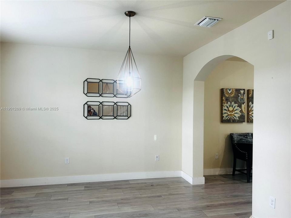 Недавно арендовано: $3,100 (3 спален, 2 ванн, 1740 Квадратных фут)