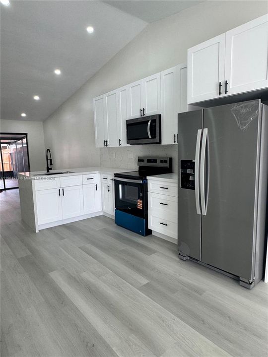 最近售出: $525,000 (3 贝兹, 2 浴室, 1164 平方英尺)