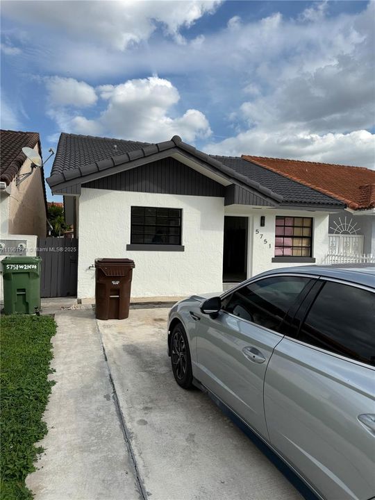 最近售出: $525,000 (3 贝兹, 2 浴室, 1164 平方英尺)