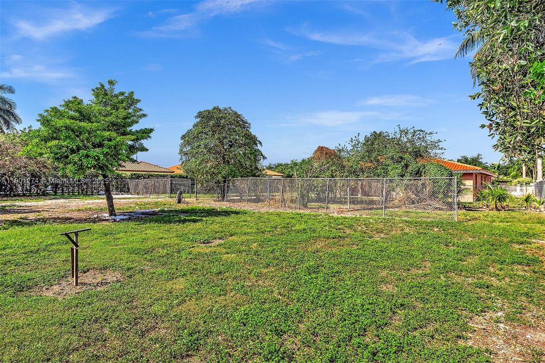 35171 SF Lot. 0.81 Acres . Plenty of space for expansion and all your toys